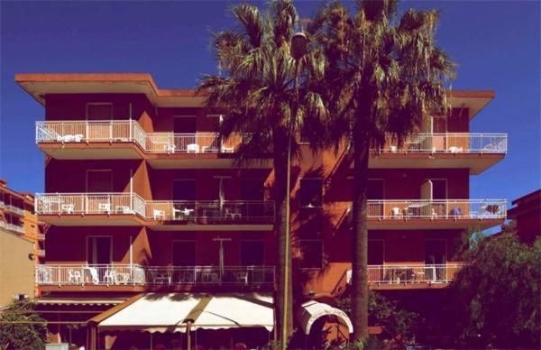 Hotel Jole Marina dʼMarina dʼAndora Exterior foto